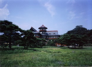 Please click to enlarge.